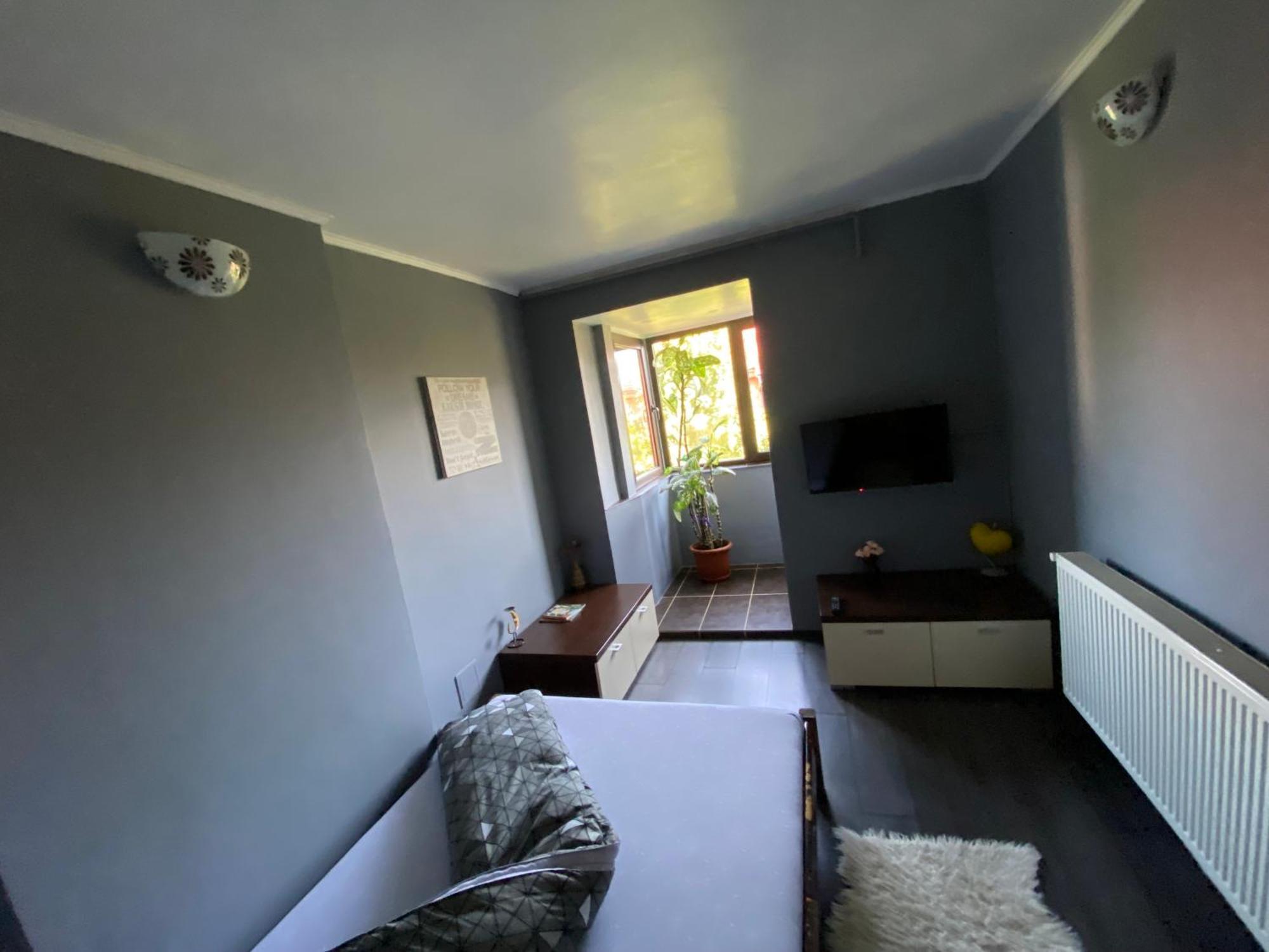 Comfort Home Apartment 2 Петрошани Экстерьер фото