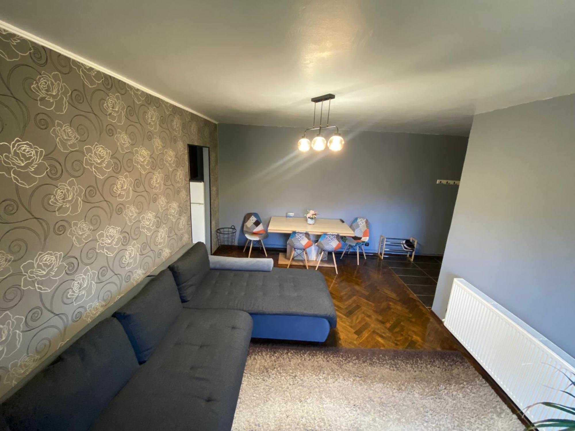 Comfort Home Apartment 2 Петрошани Экстерьер фото