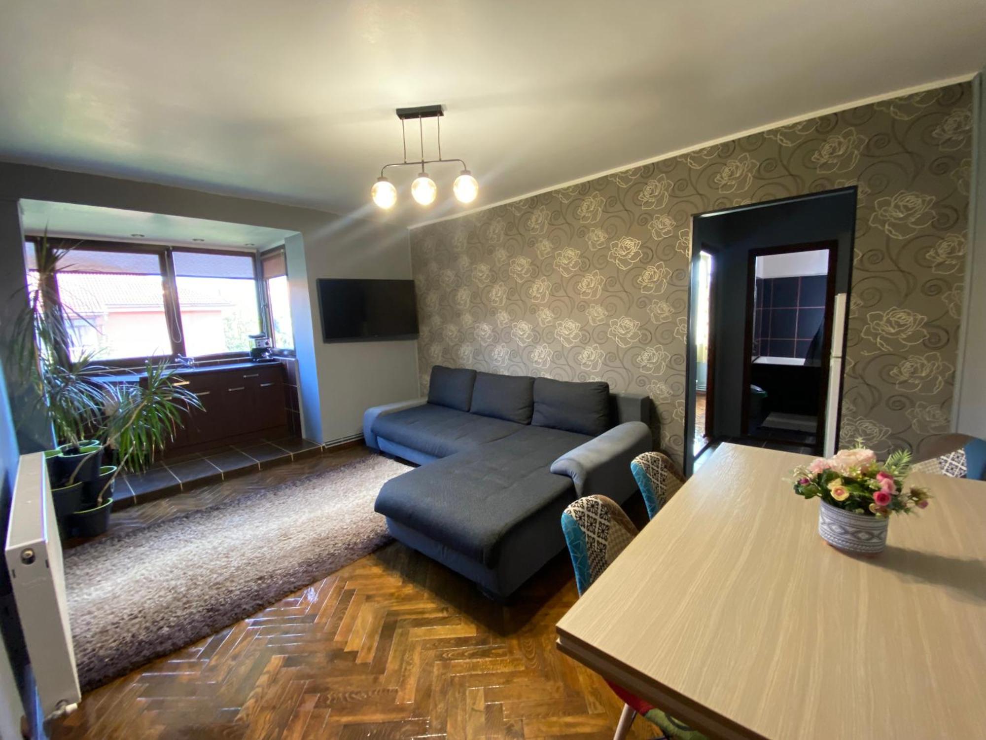 Comfort Home Apartment 2 Петрошани Экстерьер фото
